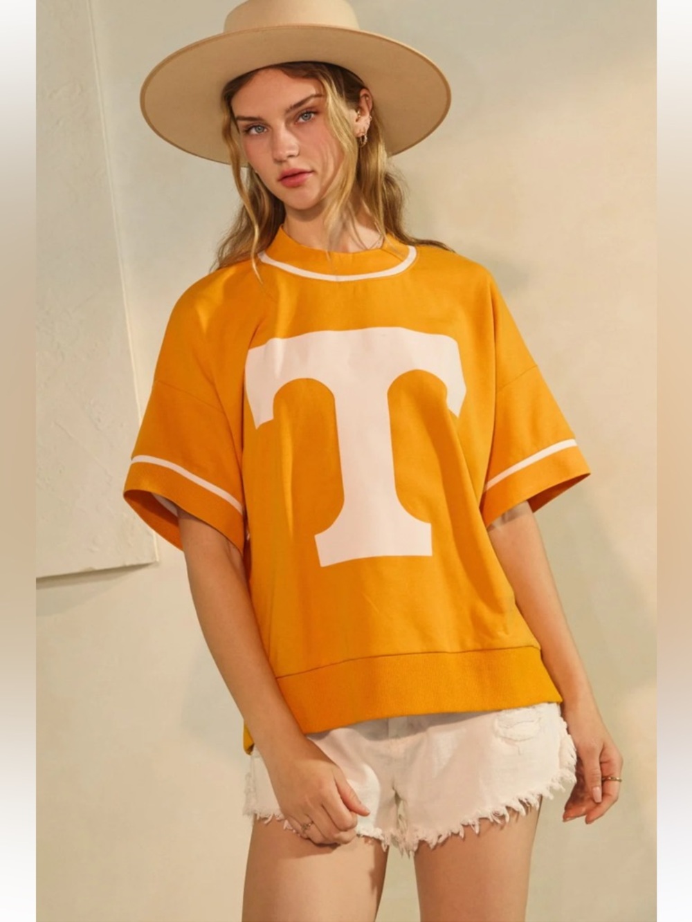 University of Tennessee T Orange Short Sleeve Sweatshirt/ish feeling Top - Picture 15 of 15